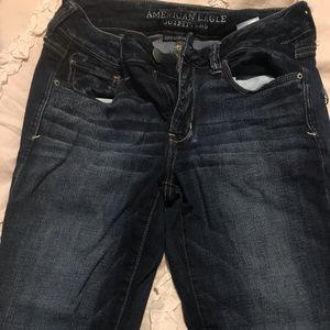 AE super super stretch short jean size 8